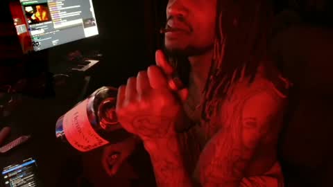 xxxjrstrokesxxx online show from December 16, 4:23 am