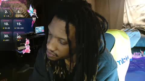 xxxjrstrokesxxx online show from December 6, 2:35 am
