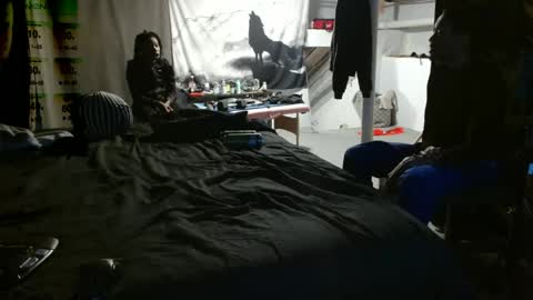 xxxjrstrokesxxx online show from January 18, 6:10 pm