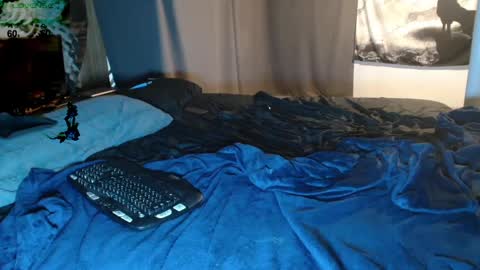 xxxjrstrokesxxx online show from December 19, 2:46 pm