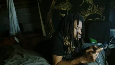 xxxjrstrokesxxx online show from February 26, 7:42 am