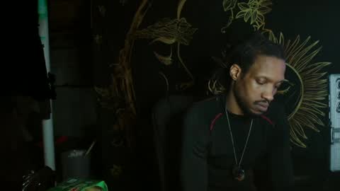 xxxjrstrokesxxx online show from January 18, 3:57 am
