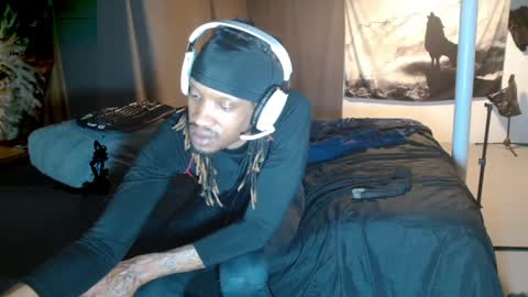 xxxjrstrokesxxx online show from December 22, 11:31 pm