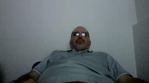 xxxmale4u online show from September 21, 12:00 am