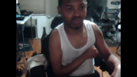 Snapshot of xxxonwheelz chatting on October 6, 5:34 am xxxonwheelz online show from October 6, 5:34 am