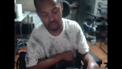 Snapshot of xxxonwheelz chatting on October 9, 4:50 am xxxonwheelz online show from October 9, 4:50 am