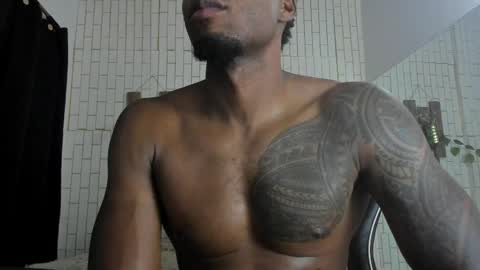 yacksson_lawrence online show from May 2, 2:36 am