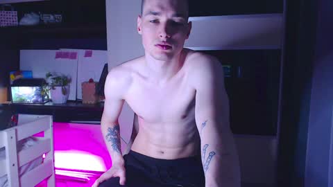 Snapshot of yan_rizen chatting on December 15, 8:47 pm Yan online show from December 15, 8:47 pm