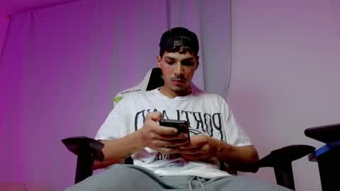 Snapshot of yankees_ chatting on October 13, 8:31 am DANILO P online show from October 13, 8:31 am