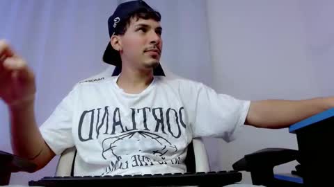 Snapshot of yankees_ chatting on October 12, 5:45 am DANILO P online show from October 12, 5:45 am