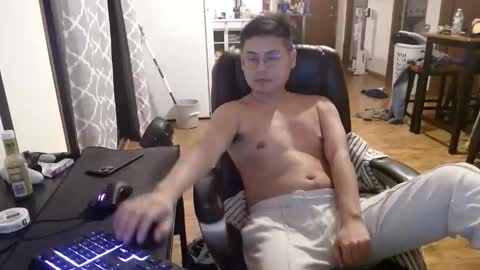 yawnimhorny online show from April 13, 5:52 am