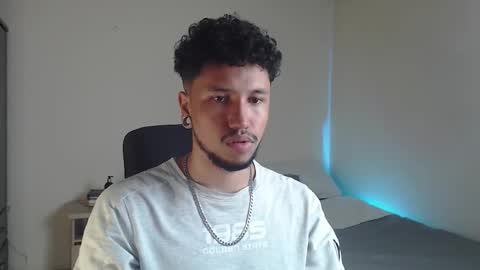 yeff online show from October 18, 5:23 am