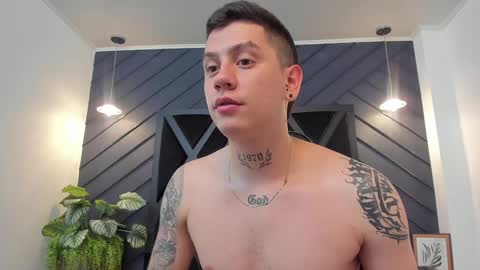 Snapshot of yeiko_romero_ chatting on December 20, 9:32 am YEIKO ROMERO online show from December 20, 9:32 am