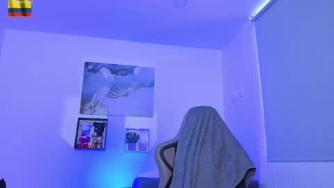 YEIKO ROMERO online show from April 27, 9:42 pm