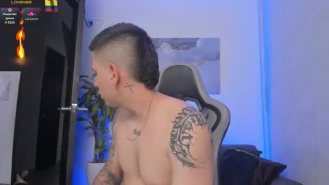 Snapshot of yeiko_romero_ chatting on October 23, 5:27 pm YEIKO ROMERO online show from October 23, 5:27 pm