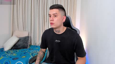 Snapshot of yeiko_romero_ chatting on December 13, 11:17 pm YEIKO ROMERO online show from December 13, 11:17 pm