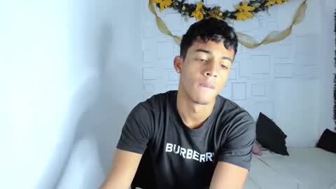 yeison_77 online show from December 11, 3:37 am