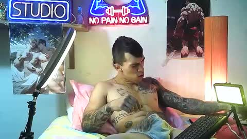 Snapshot of yeisoncastellanos1999 chatting on September 29, 11:44 pm yeisoncastellanos1999 online show from September 29, 11:44 pm