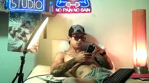 yeisoncastellanos1999 online show from November 30, 1:07 am