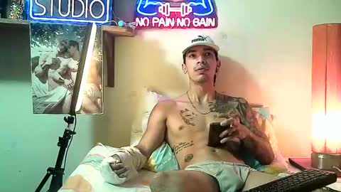 yeisoncastellanos1999 online show from January 13, 11:03 am