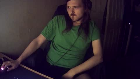 Snapshot of yeovil_alex chatting on September 16, 1:39 am Alex online show from September 16, 1:39 am
