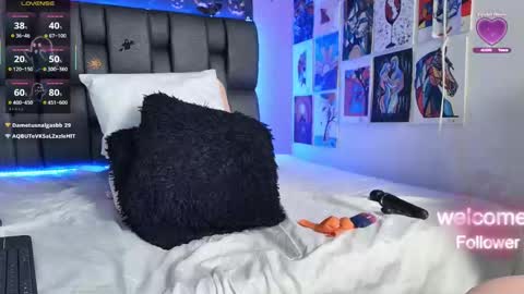 Snapshot of yerk_drom chatting on October 19, 11:52 pm yerk_drom online show from October 19, 11:52 pm