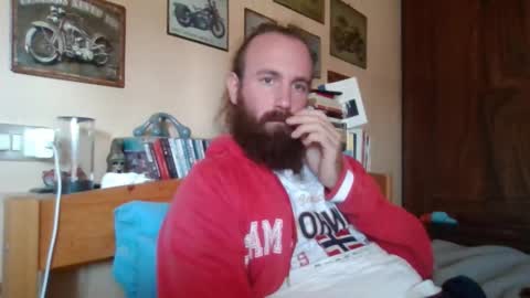 Snapshot of yeti_92 chatting on September 28, 12:36 pm yeti_92 online show from September 28, 12:36 pm