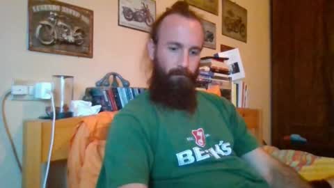 Snapshot of yeti_92 chatting on September 25, 4:39 pm yeti_92 online show from September 25, 4:39 pm