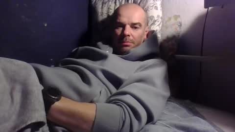 yewloo online show from October 27, 4:09 pm