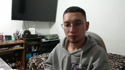 yinmao08 online show from March 16, 12:06 am