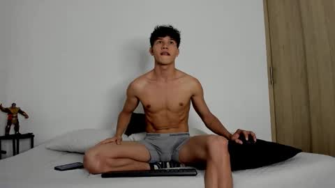 yizus_bonz online show from October 18, 12:15 am