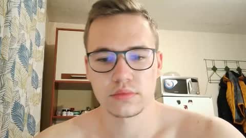 Yminoske online show from November 24, 5:36 pm