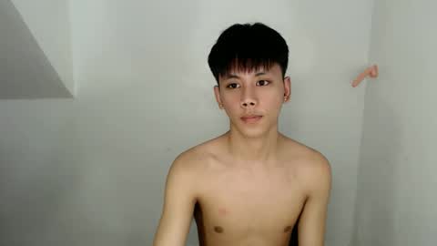 ynotyu online show from May 2, 1:19 am
