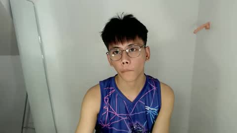 ynotyu online show from April 26, 8:16 pm