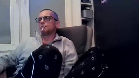 yoe_doe71 online show from March 18, 7:17 pm