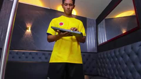 Yoel online show from June 20, 11:37 am