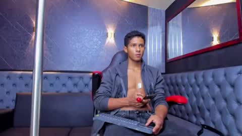 Yoel online show from June 18, 11:15 am