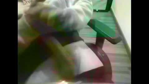 Snapshot of yokaxondoo chatting on February 4, 10:45 pm yokaxondoo online show from February 4, 10:45 pm