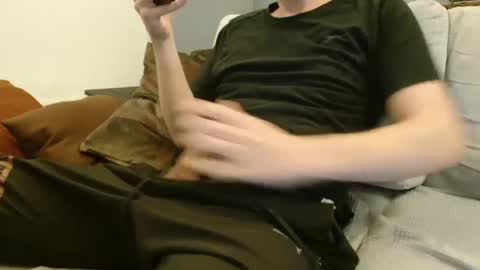 Snapshot of youboyvie chatting on January 25, 1:41 pm Rob online show from January 25, 1:41 pm