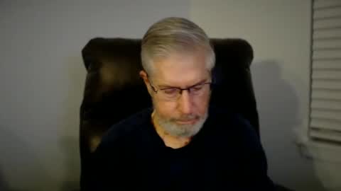 Snapshot of yougogirl_3 chatting on October 18, 3:33 am Colorado Guy Straight online show from October 18, 3:33 am