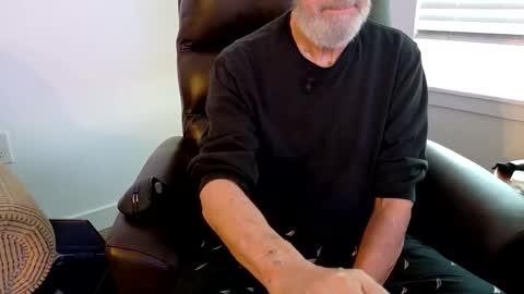 Snapshot of yougogirl_3 chatting on October 21, 1:36 pm Colorado Guy Straight online show from October 21, 1:36 pm