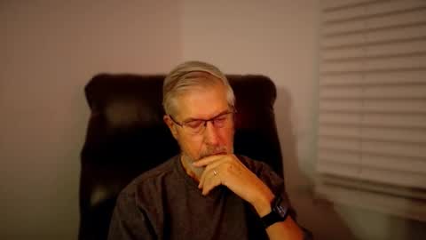 Snapshot of yougogirl_3 chatting on October 26, 2:24 am Colorado Guy Straight online show from October 26, 2:24 am