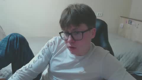 Max online show from February 23, 3:14 pm