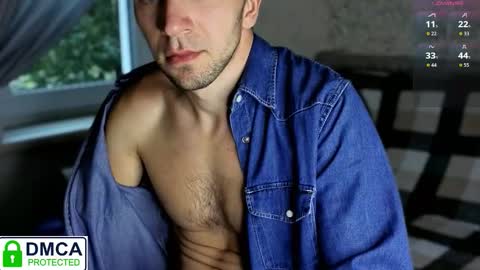 Snapshot of your_new_boyfriend17 chatting on October 18, 11:15 am Your new boyfriend17 online show from October 18, 11:15 am