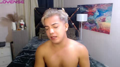 Snapshot of yourasian_bradley chatting on October 21, 2:42 pm yourasian_bradley online show from October 21, 2:42 pm