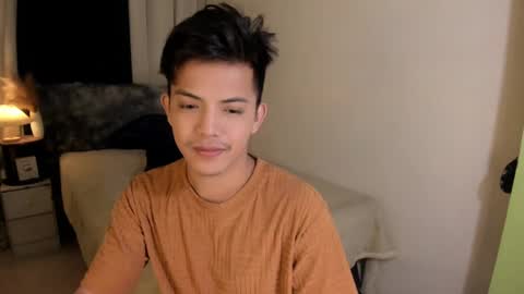 Snapshot of yourasian_bradley chatting on March 9, 11:14 am yourasian_bradley online show from March 9, 11:14 am