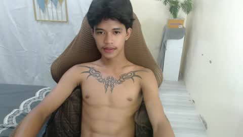 yourasian_eric online show from June 13, 10:13 am