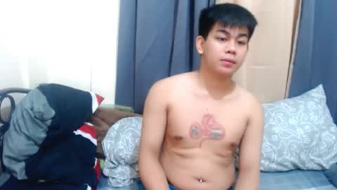 yourboytoy online show from March 18, 2:47 am