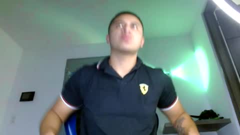 yourfavorite_bigclit online show from August 4, 7:18 pm