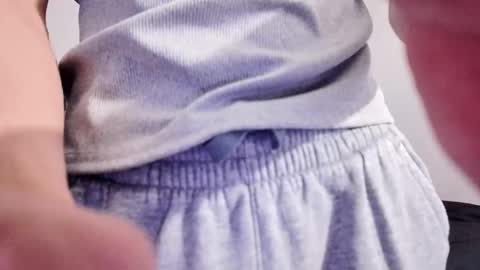 yourguuy21 online show from February 14, 5:46 am